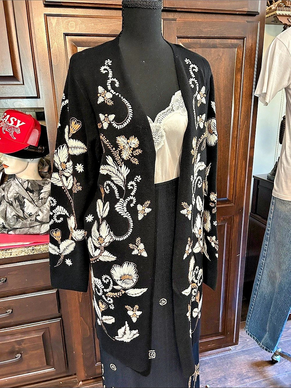 Chico's Sz 3 XL Floral Embroidered Open Front Cardigan Black & White Beaded Size